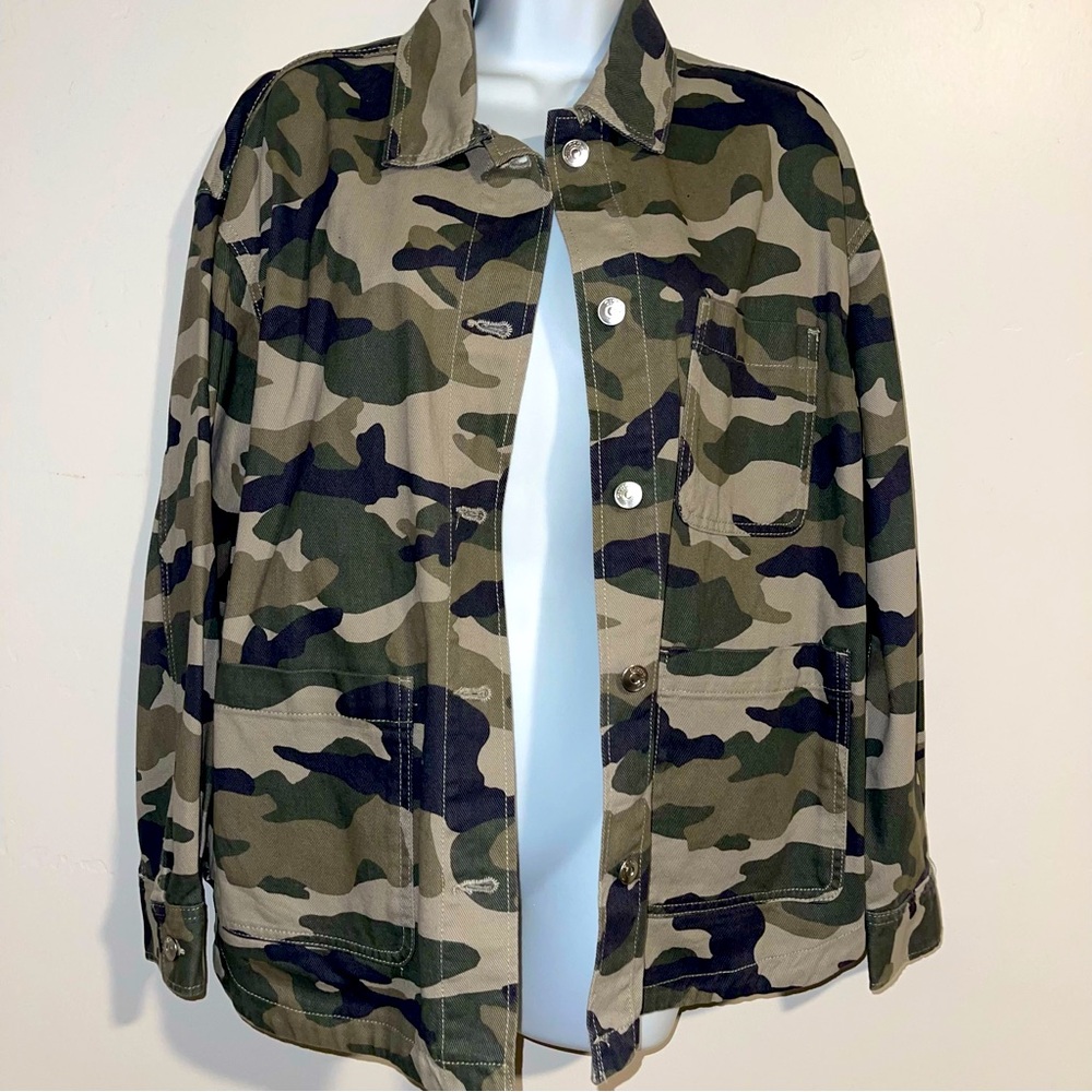 Camouflage Button-Up Jacket